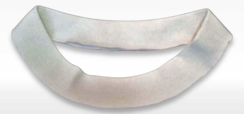 stitch-neck-lining-ring-iron-fold-curved-shape
